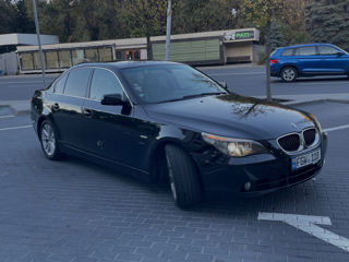 BMW 5 Series foto 4