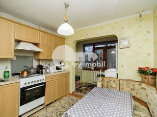 Apartament 3 camere, 72 mp, reparat și mobilat, Nicolae Costin 47500 € foto 7