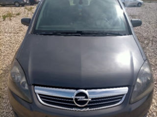 Opel Zafira foto 2