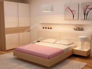 Set mobila dormitor modern alcatuit din pat, noptiere, dulap si comoda cu oglinda foto 1