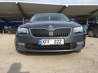 Skoda Superb foto 3