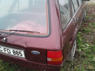 Ford Escort foto 3