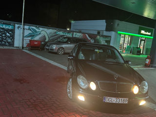 Mercedes E-Class foto 5