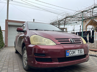 Toyota Avensis Verso