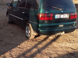 Volkswagen Sharan foto 7