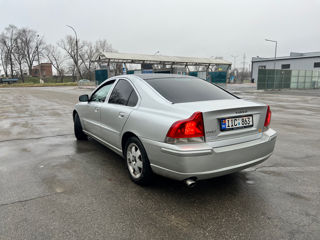 Volvo S60 foto 7