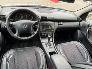 Mercedes C-Class foto 8