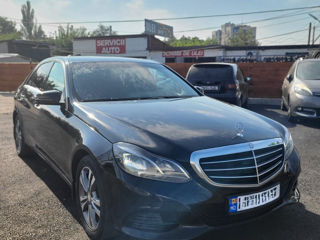 Mercedes E-Class foto 1