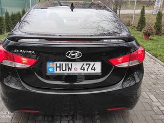 Hyundai Elantra foto 9