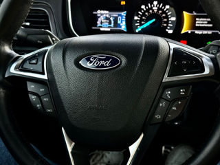 Ford Fusion foto 5