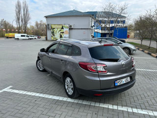 Renault Megane foto 2