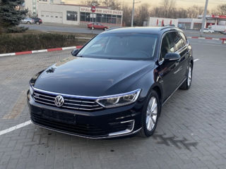 Volkswagen Passat foto 2