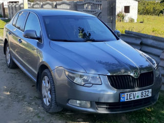 Skoda Superb foto 2