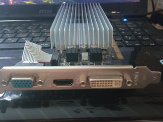 GeForce GT-610 foto 2