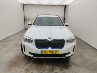 BMW iX3 foto 2