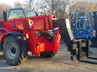 Se vinde Încărcător telescopic Manitou MT 1740 SL foto 9