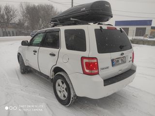 Ford Escape foto 5