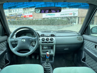 Nissan Micra foto 2