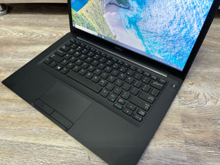 Laptop Dell cu procesor i7 foto 2