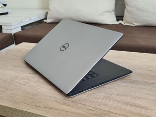 Dell XPS 15 (4K IPS/Core i7 6820HQ/16Gb DDR4/512Gb NVMe SSD/Quadro M1000M/15.6" FHD IPS) foto 6