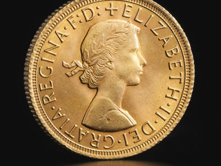 Монета золотая Queen Elizabeth II sovereign