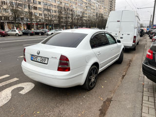 Skoda Superb foto 2