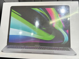 MacBook Pro 13 2022 M2 8 ram 512gb Space Gray Sigilat Original Garantie