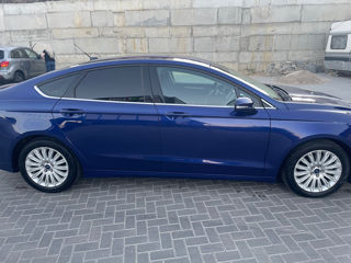 Ford Fusion foto 4