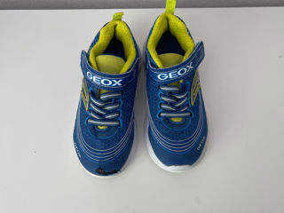Детские кроссовки Geox 30 размер