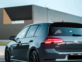 Volkswagen Golf foto 1