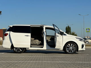 KIA Carnival foto 4