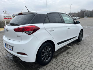 Hyundai i20 foto 2