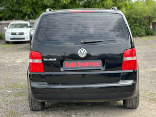Volkswagen Touran фото 5