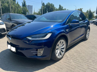 Tesla Model X foto 2