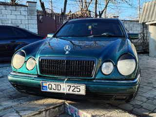 Mercedes E-Class foto 7