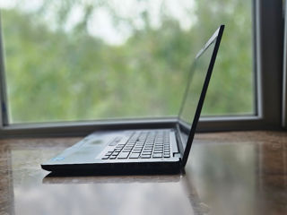 Dell Latitude 5400 foto 5