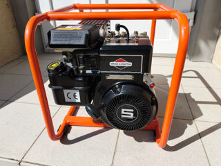 Briggs and stratton Made in U S A. 2 kW. foto 1