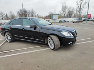 Mercedes E-Class foto 2