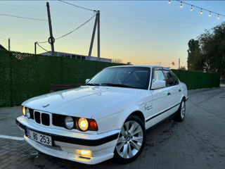 BMW 5 Series foto 9