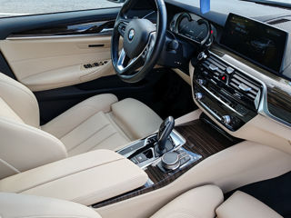 BMW 5 Series foto 18