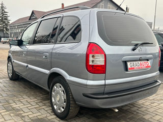 Opel Zafira foto 7