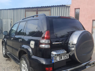 Toyota Land Cruiser Prado foto 7