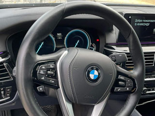 BMW 5 Series foto 2