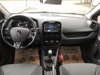 Renault Clio foto 9