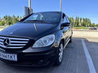 Mercedes B-Class foto 3