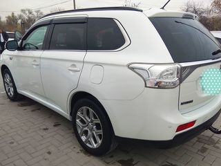 Mitsubishi Outlander foto 5