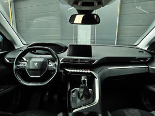 Peugeot 5008 фото 8