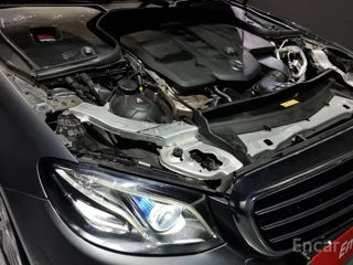 Mercedes E-Class foto 2