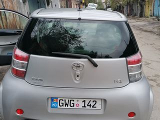 Toyota iQ foto 2