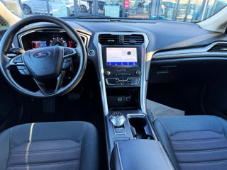 Ford Fusion foto 9